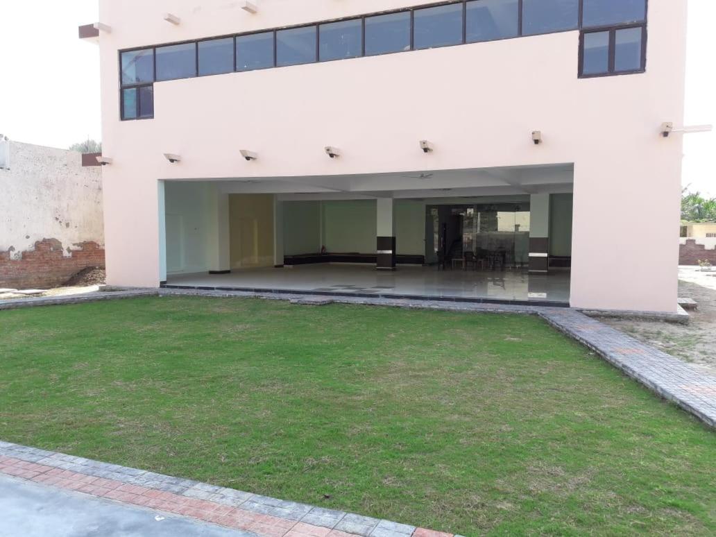 Yog Bhawan Aparthotel Greater Noida Eksteriør bilde